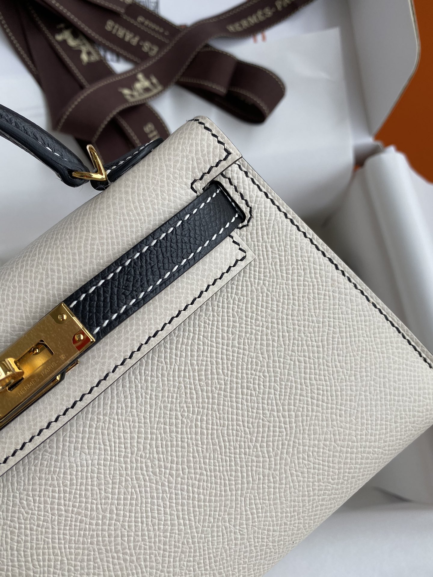 Hermes Kelly Mini II Bag 19CM In White Black Epsom Leather